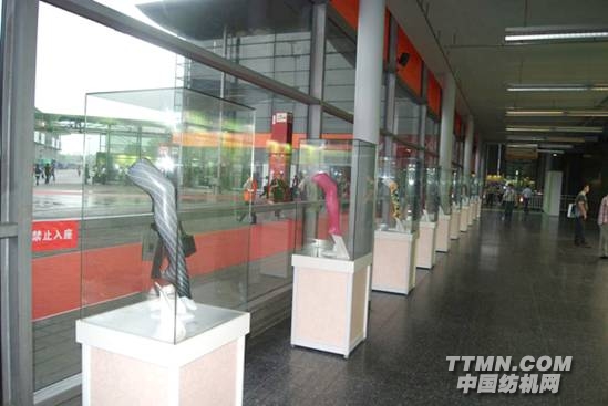 G:\2011上海紡機(jī)展圖片整理\紡機(jī)網(wǎng)文章\場外花絮\DSC04407.jpg