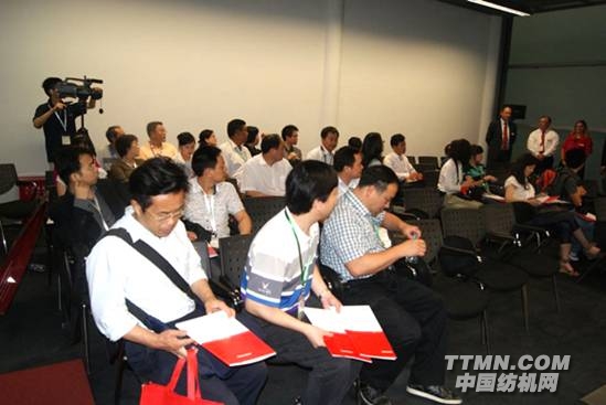 G:\2011上海紡機展圖片整理\紡機網(wǎng)文章\會議中的我們\DSC04281.jpg